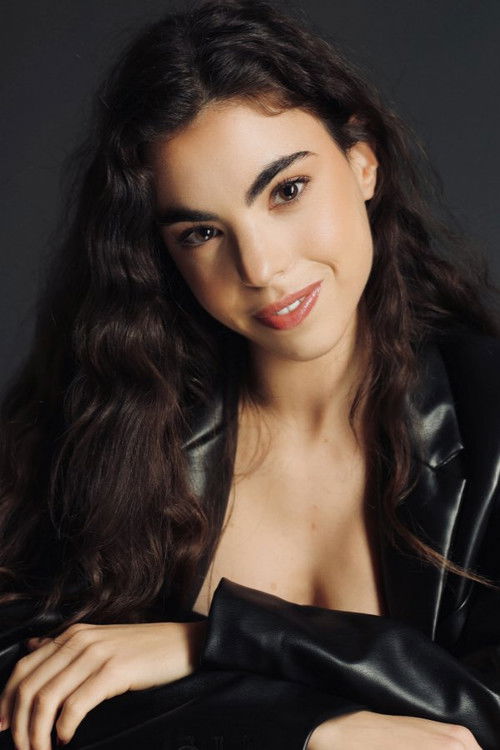 Chantal Casutt as Luna