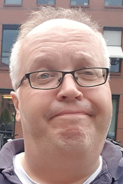 Wim Schluter as Muziekpiet