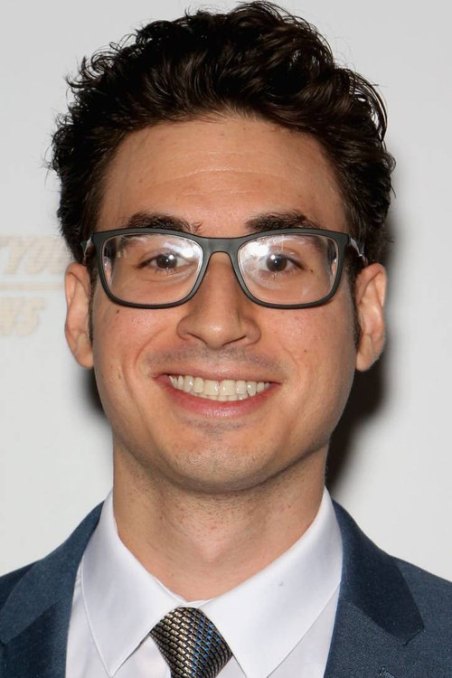 Demetrios Alex as Kevin