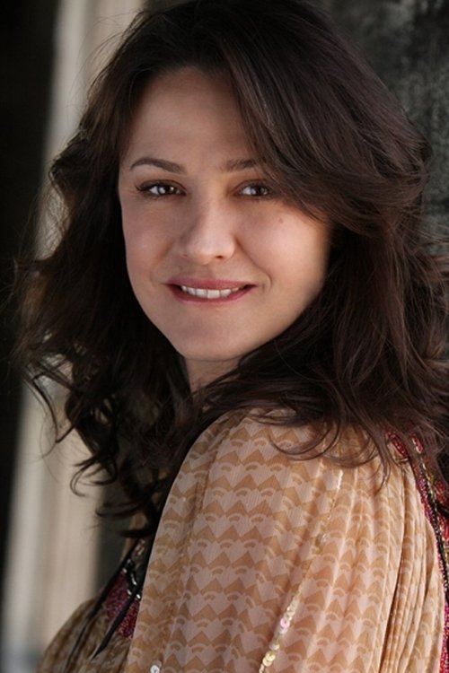 Michelle Burke as Lauren