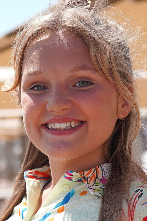 Chiara Honkoop as Roza