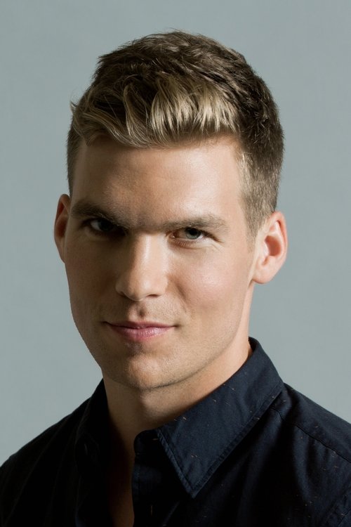 Pete Ploszek as Jackson Reed