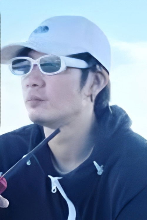 Pheenasith Nettasut as Mhay