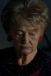 Lis Allentoft as Letlevende dame som Poul udspørger