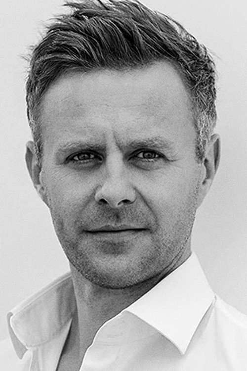 Tom Lister as Sales Office Team