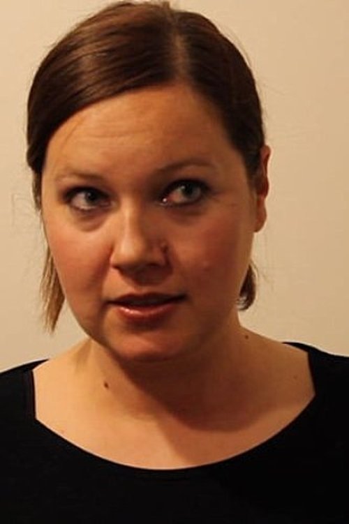 Amy Hunt as Becca Reynolds