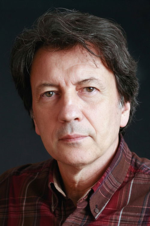 İsmet Üstekin as Selim Mirza