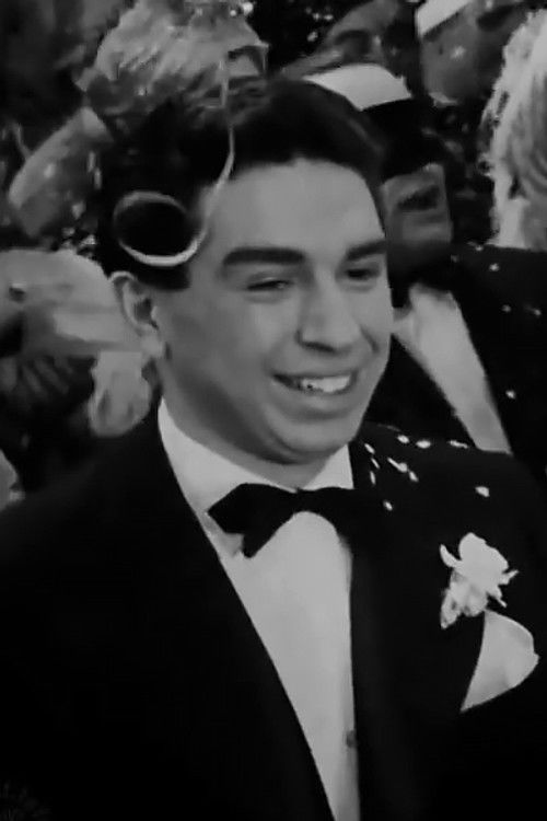 Vyron Seraidaris as Iason Ploutarhos