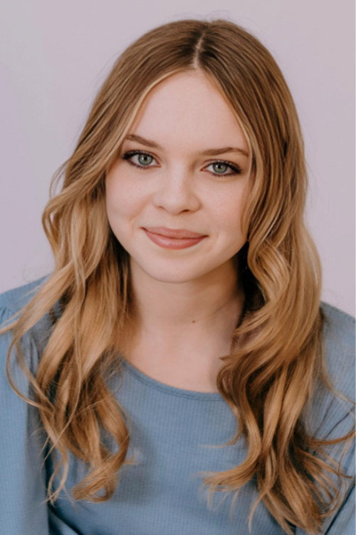 Averi Curtis as Tiffany
