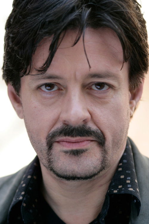 Marshall Berenson as Detective Farber