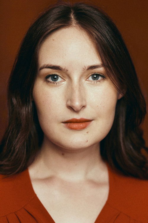 Amanda Elizabeth Rischel as Julie