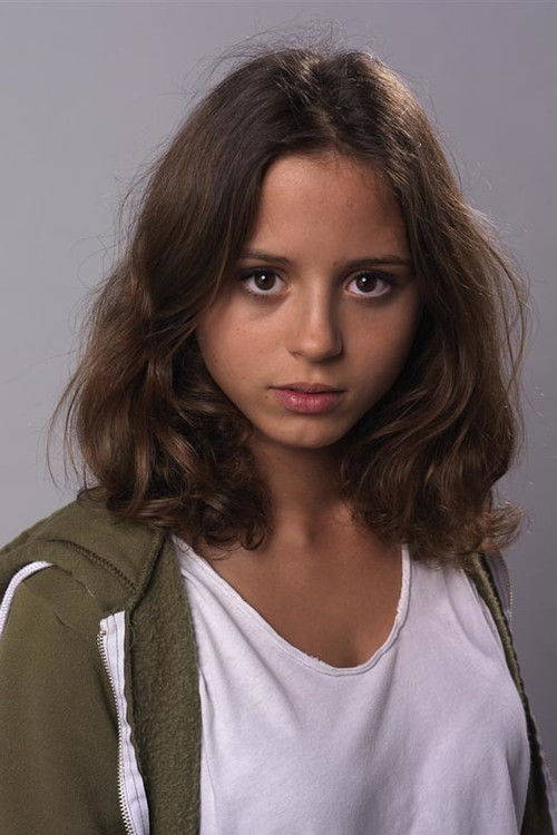 Juliette Chappey as Léonie Gratin