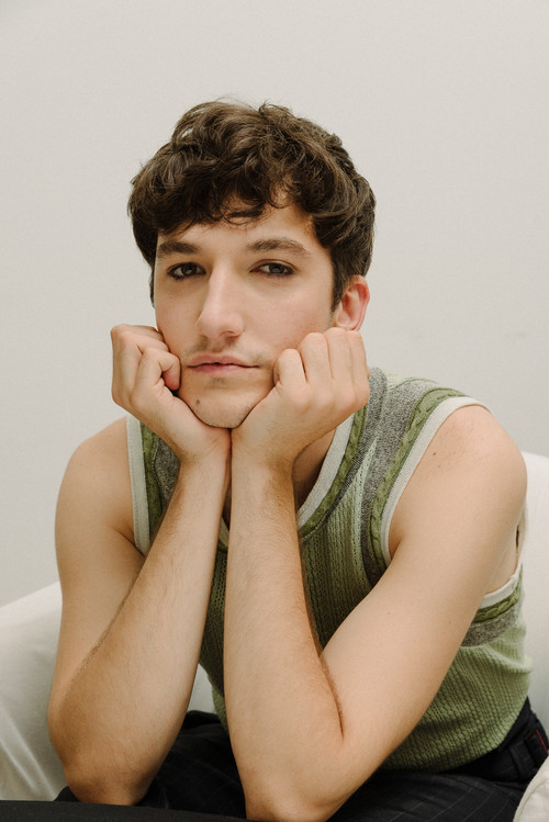 Pietro Turano as Ermes