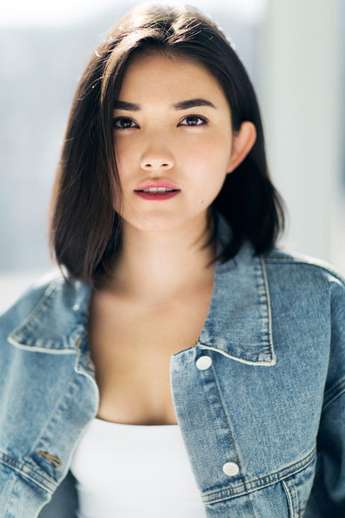 Maria Zhang as Jennifer