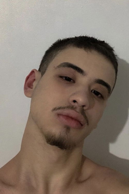 Henrique Otta as Henrique Otta