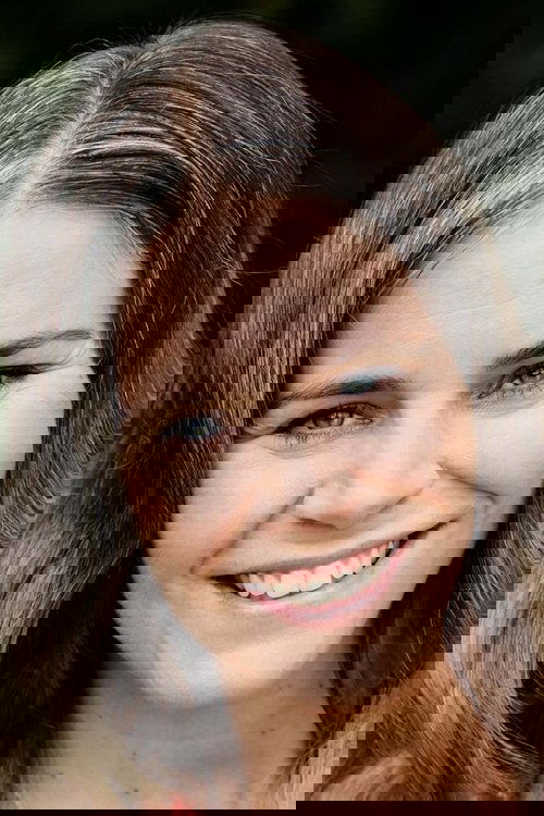 Mette Mai Langer as Moderen