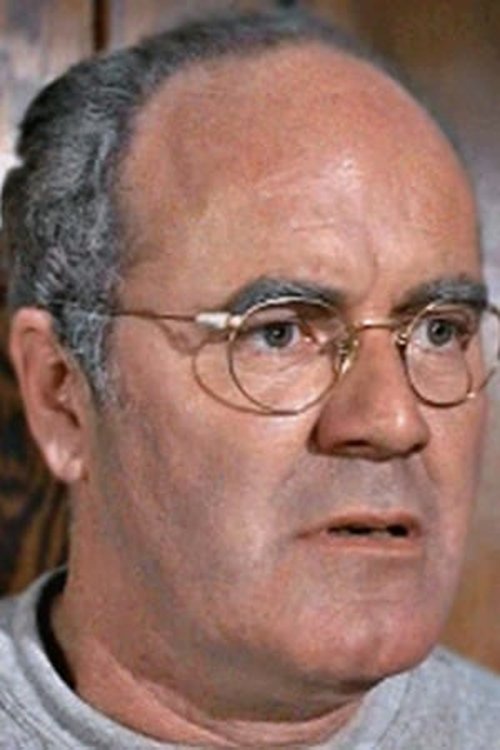 Richard O'Brien as Commissioner Avery