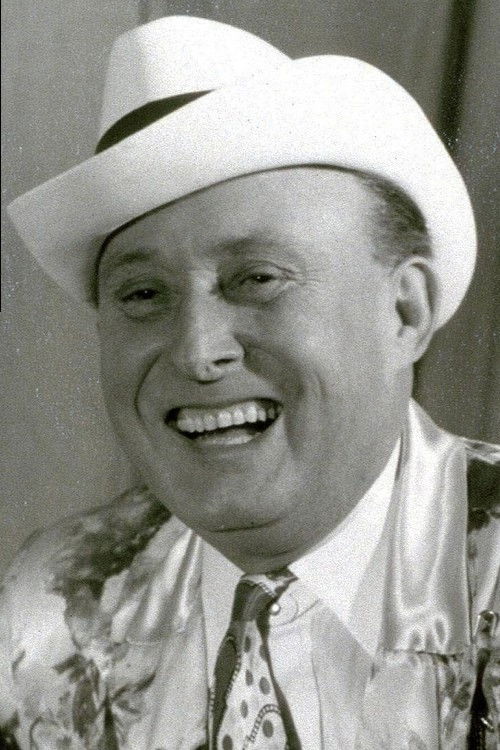 Max Miller as Joey