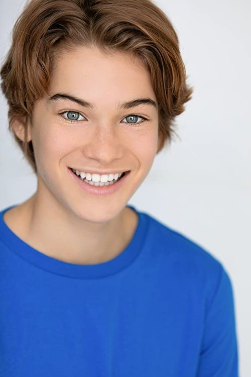 Kyler Charles Beck as Chris