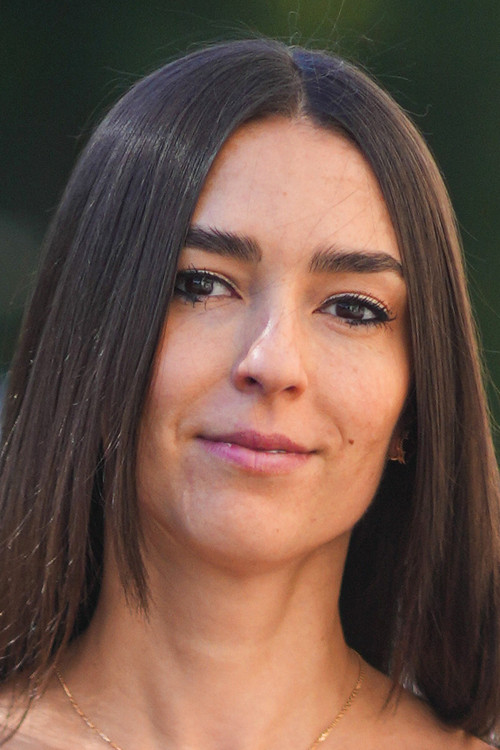 Sophia Robert as Elsa Cartwright