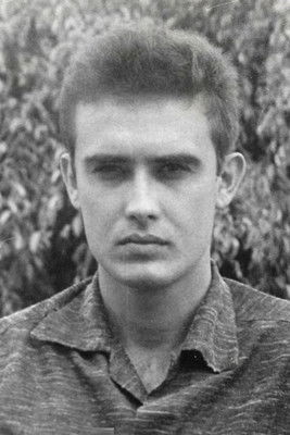 Eduardo Moure as Rafael