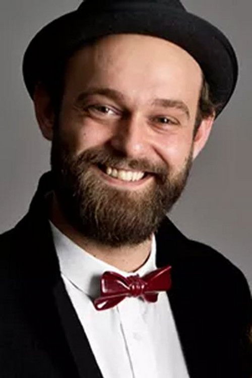 Sigurd Kongshøj Larsen as Vært