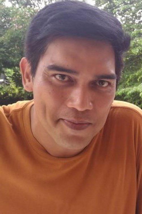 Sutan Simatupang as Hamdan