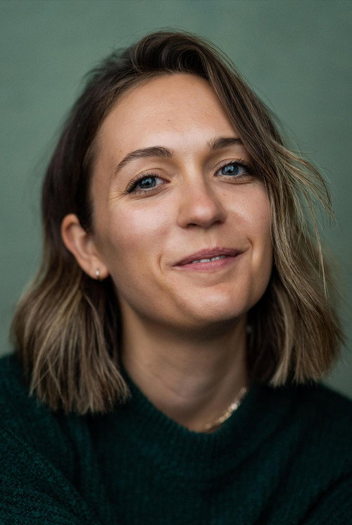 Sally Collett as Becky