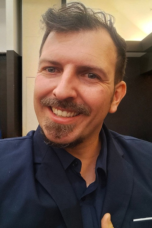 Maurizio Casilli as Sindaco Hero