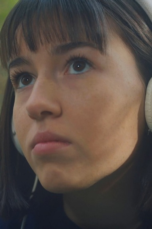 Fiorela Duranda as Emma