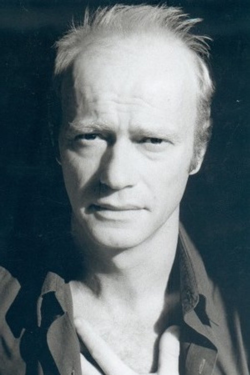 Laurent Grévill as Gustav