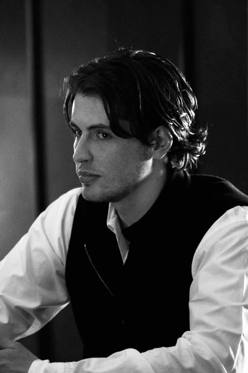 Lennard Stamen as Dr. Ludwig von Berg