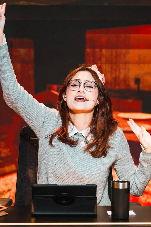 Carolina Zaghetti as Dara Venturini