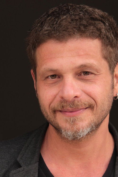 Augusto Zacchi as Jorge