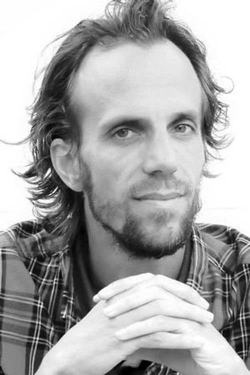 Cédric Lechapelier as L'homme à la tête de sanglier