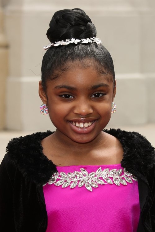 Brianni Walker as Girl with backpack (uncredited)