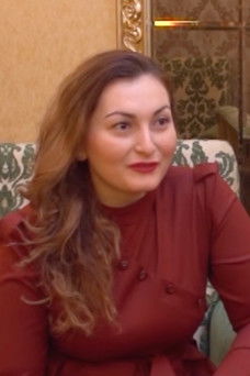 Natalia Buklaga as Flora Bervoix