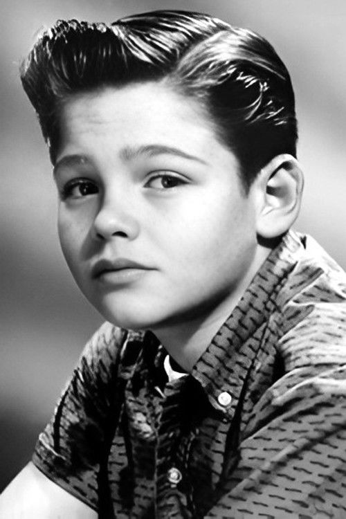 Rickie Sorensen as Wart (voice)