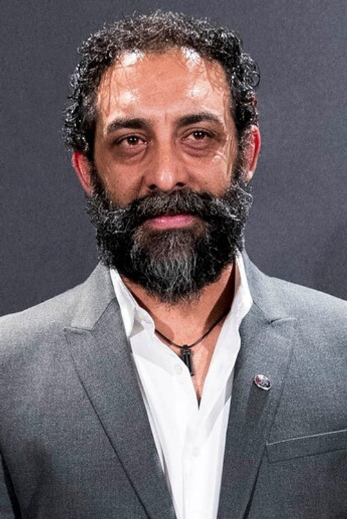 Moreno Borja as Paco