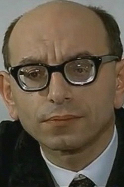 Guido Spadea as Spadea the Policeman