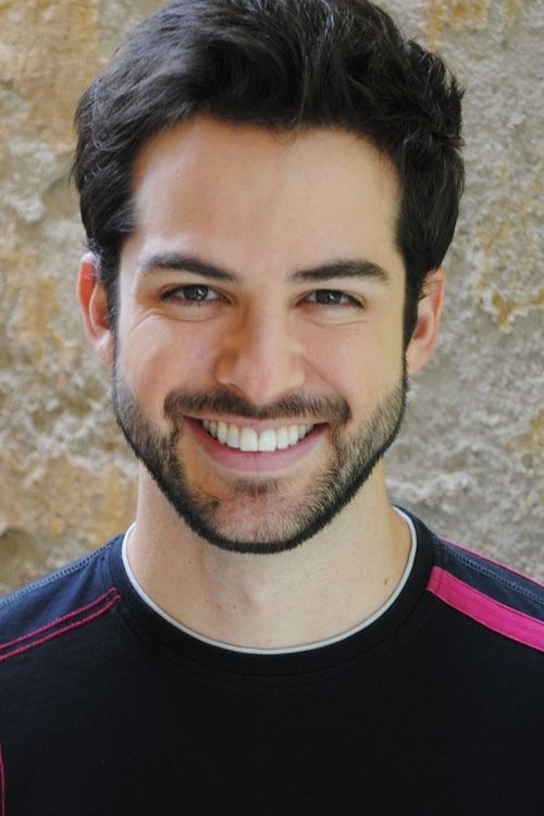 Bruno Dubeux as Ângelo