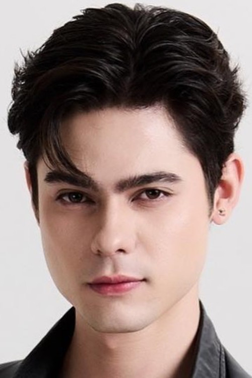 Danny Luciano as Ron