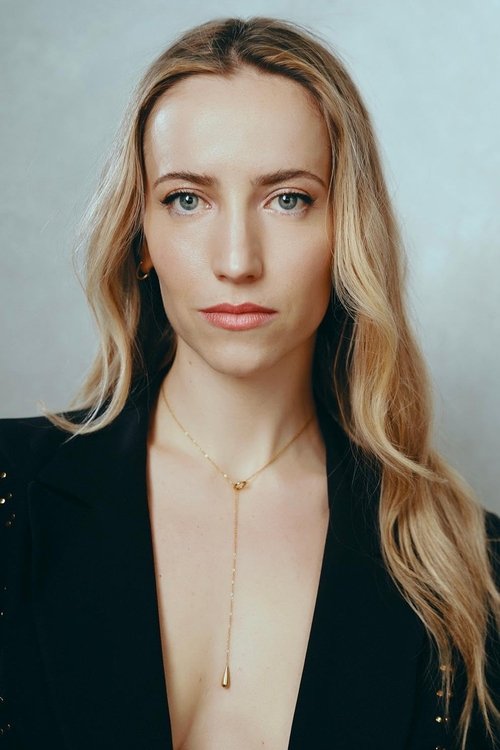 Paula Argüelles as Desolate Road Mother (uncredited)