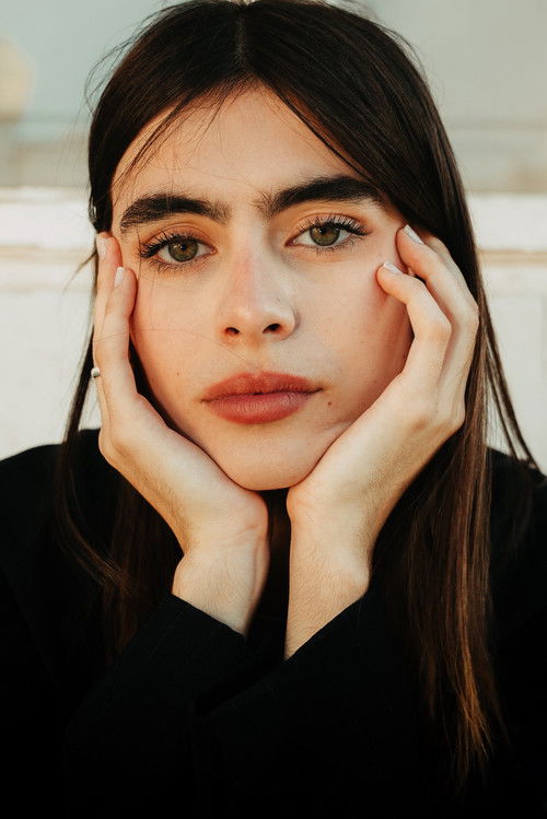 Bárbara Albuquerque as Amparo