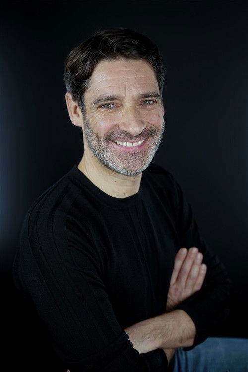 Guillaume Carcaud as Gabriel