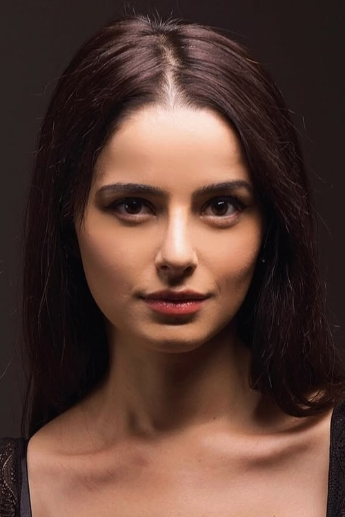 Deniz Tajeddin as Jale