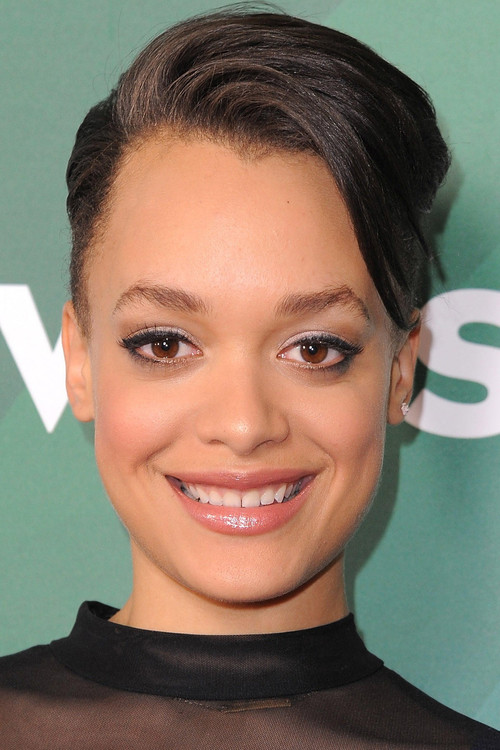 Britne Oldford as Missy