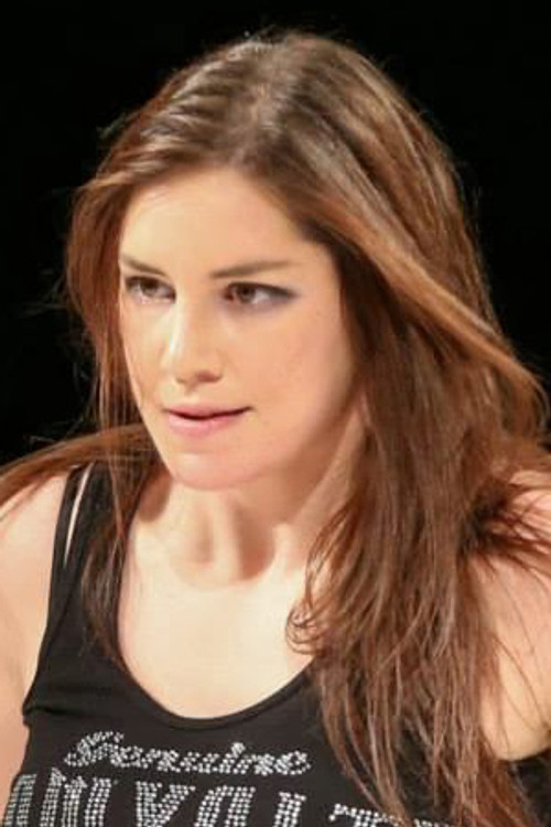 Irena Janjic as Alex Lee