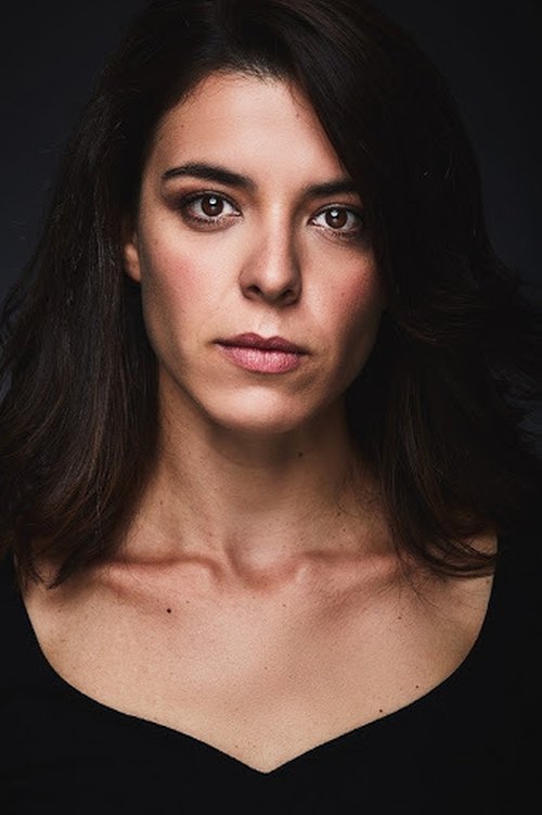 Leonor Martín as Paula
