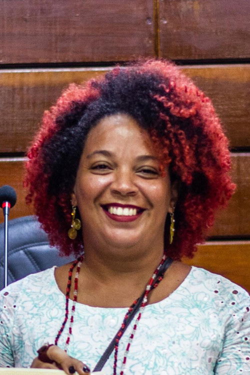 Geize Cavalcanti da Silva as Valéria